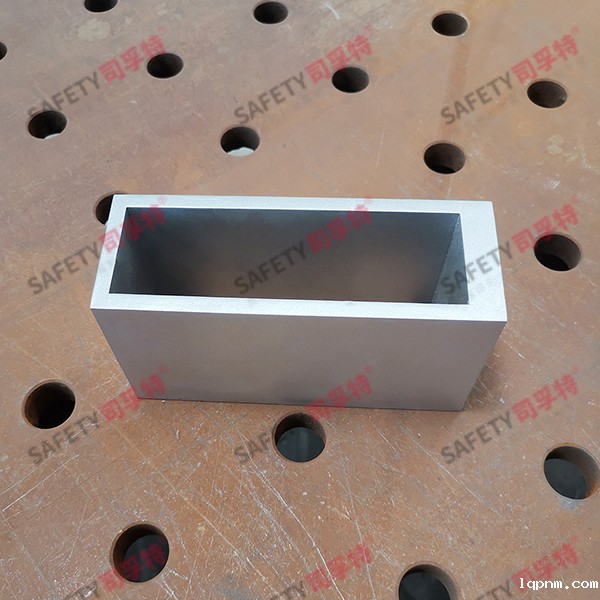 前抗面加厚氟碳喷涂焊接幕墙精制钢型材(图2)